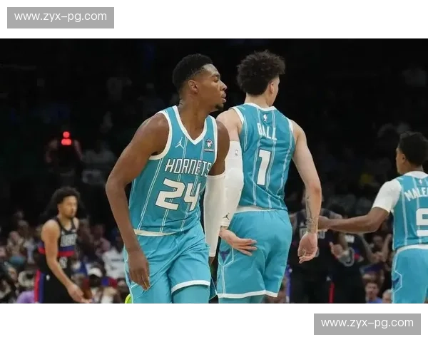 针尖对麦芒：当夏洛特黄蜂遇见亚特兰大老鹰，一场关于速度与风暴的东南区内战